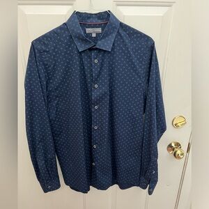 Men’s Medium IKE BEHAR Contemporary Style Dress Shirt